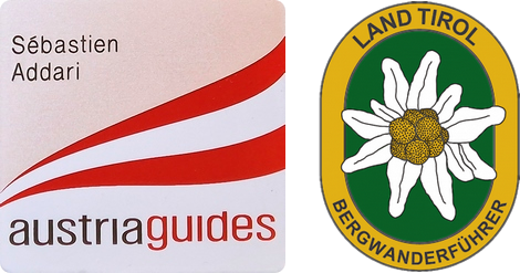 Insignes et badges officiels des guides de ville autrichiens et guide de randonnée du Tyrol.